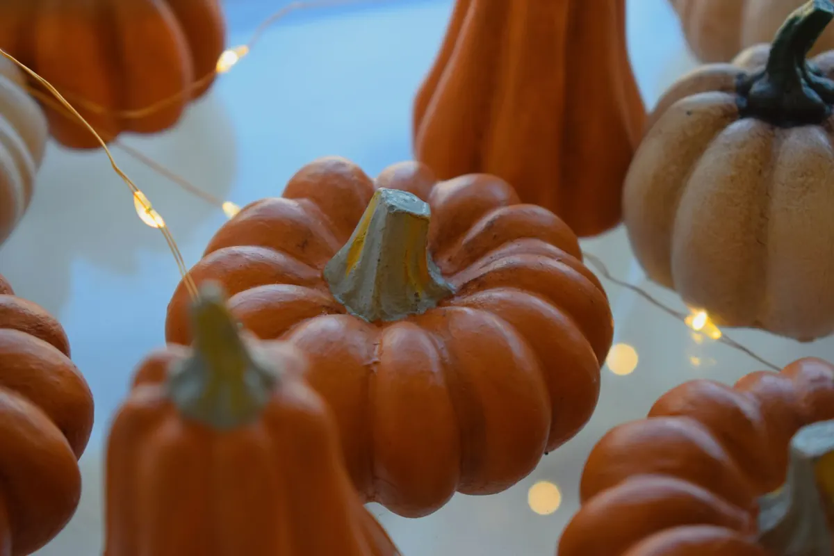 The Autumn Home Decor Checklist for Cosy UK Evenings